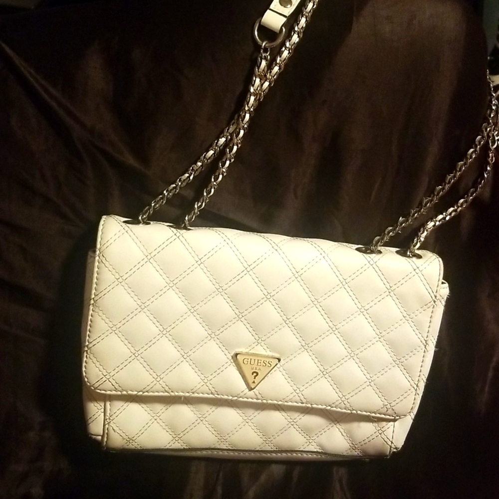 Guess purse Great Condition